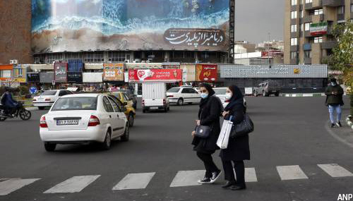 Politie Iran start weer met controle verplichte hoofddoek in auto