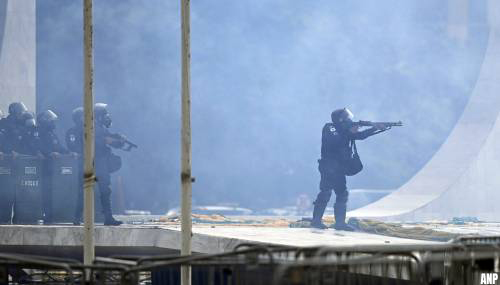 Veiligheidstroepen ontzetten overheidsgebouwen in Brasilia