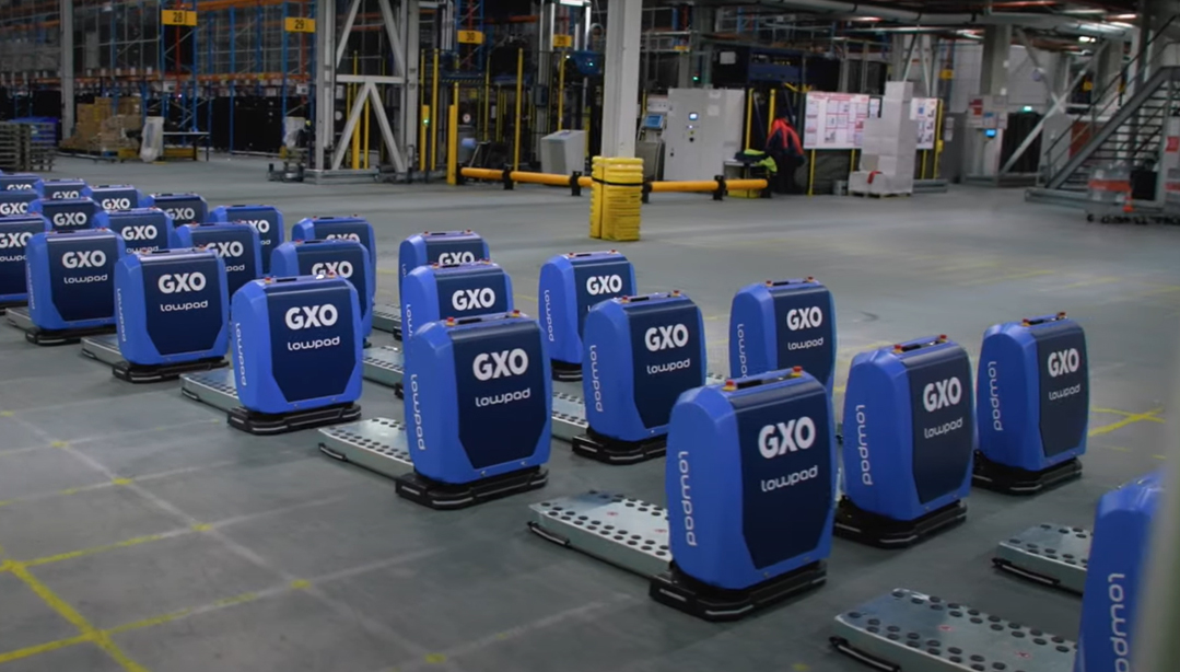 GXO introduceert innovatieve oplossing voor outbound processen met autonome mobiele robots [+video]