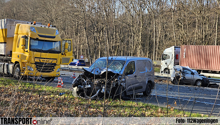 A12 tussen Ede en Arnhem tot na de avondspits dicht wegens ongeluk [+foto].