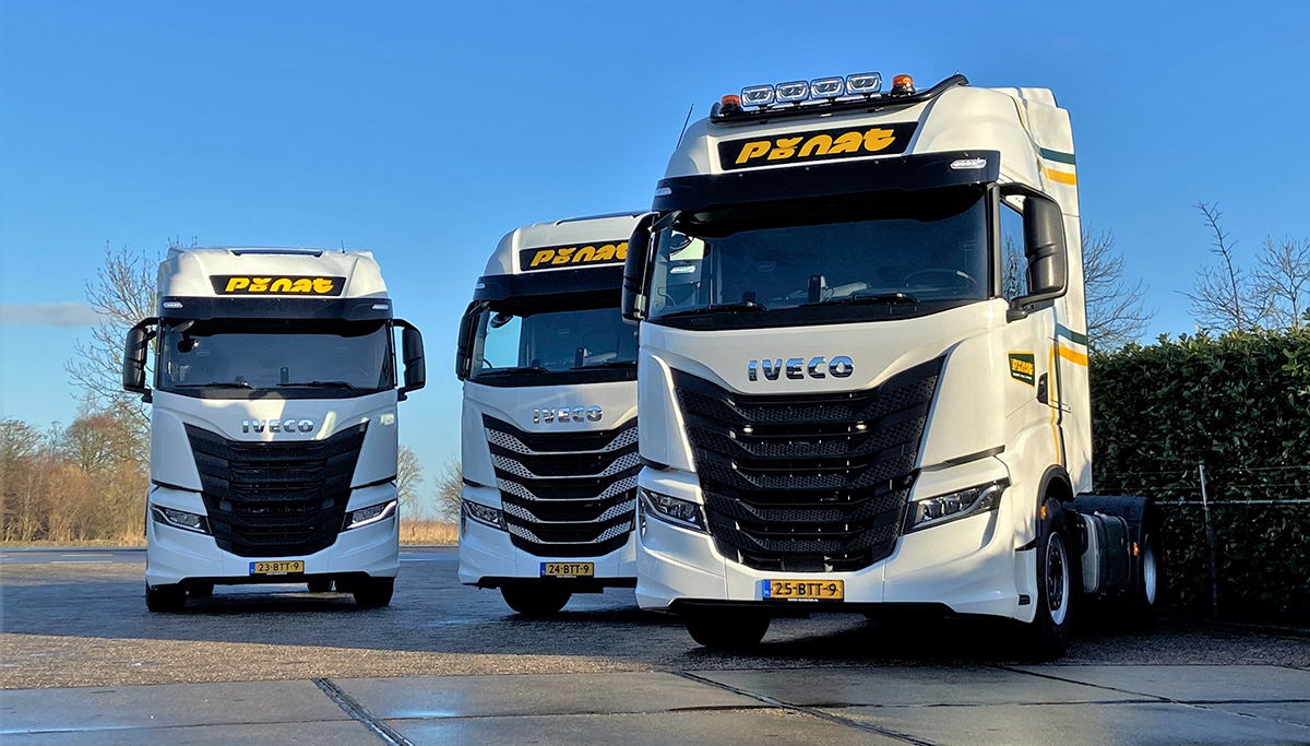 Drie nieuwe IVECO S-WAY’s voor P. van der Nat Transport uit Giessen