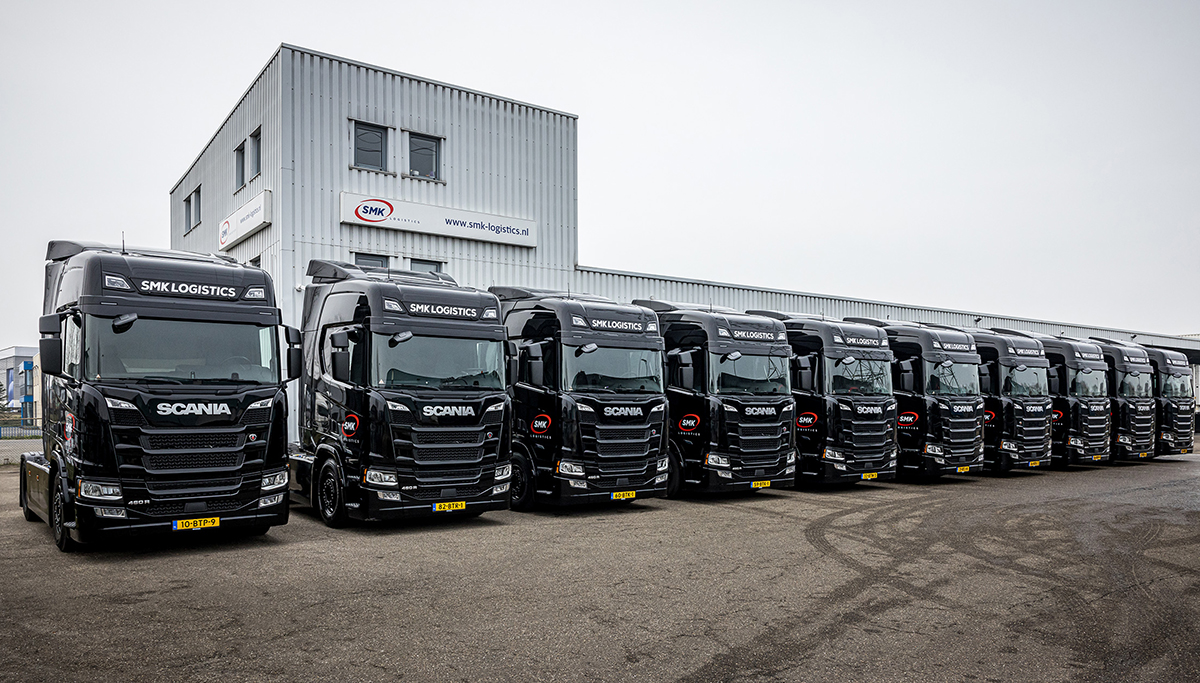 Tien nieuwe Scania's voor SMK Logistics