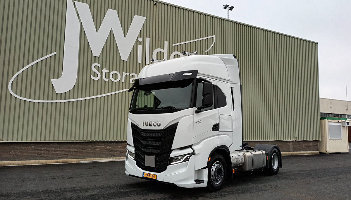 J. Wildeman Storage en Logistics B.V neemt IVECO S-WAY in ontvangst