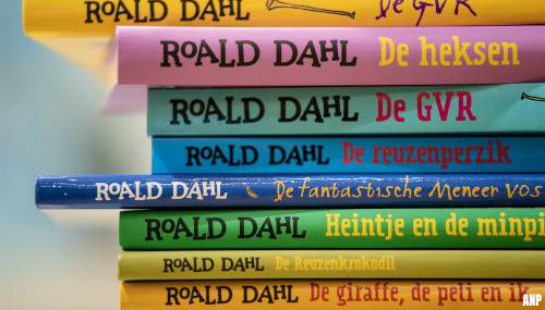 Nederlandse uitgever past boeken Dahl voorlopig niet aan