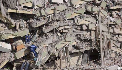 Arrestaties in Turkije na instorten gebouwen na aardbevingen