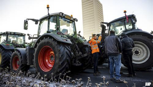 Boeren demonstreren bij landelijk lijsttrekkersdebat in Den Bosch