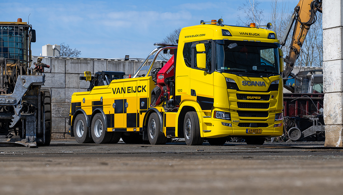 Van Eijck koopt vier Scania’s 8x4 als zware bergingstruck