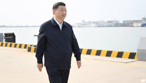 Xi Jinping belt met Zelensky