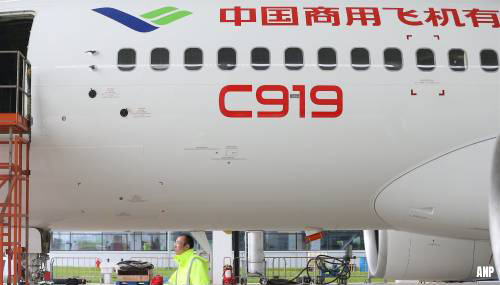 Eerste vlucht passagiersvliegtuig C919 van Chinese Comac