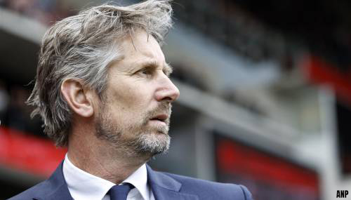Edwin van der Sar vertrekt na teleurstellend seizoen bij Ajax