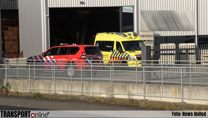 Heftruckchauffeur gewond bij bedrijfsongeval in Winterswijk [+foto]