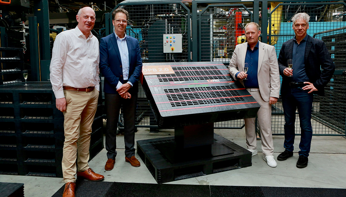 Uitlevering miljoen duurzame kunststof pallets Q-Pall voor Nederlandse drankenindustrie van start
