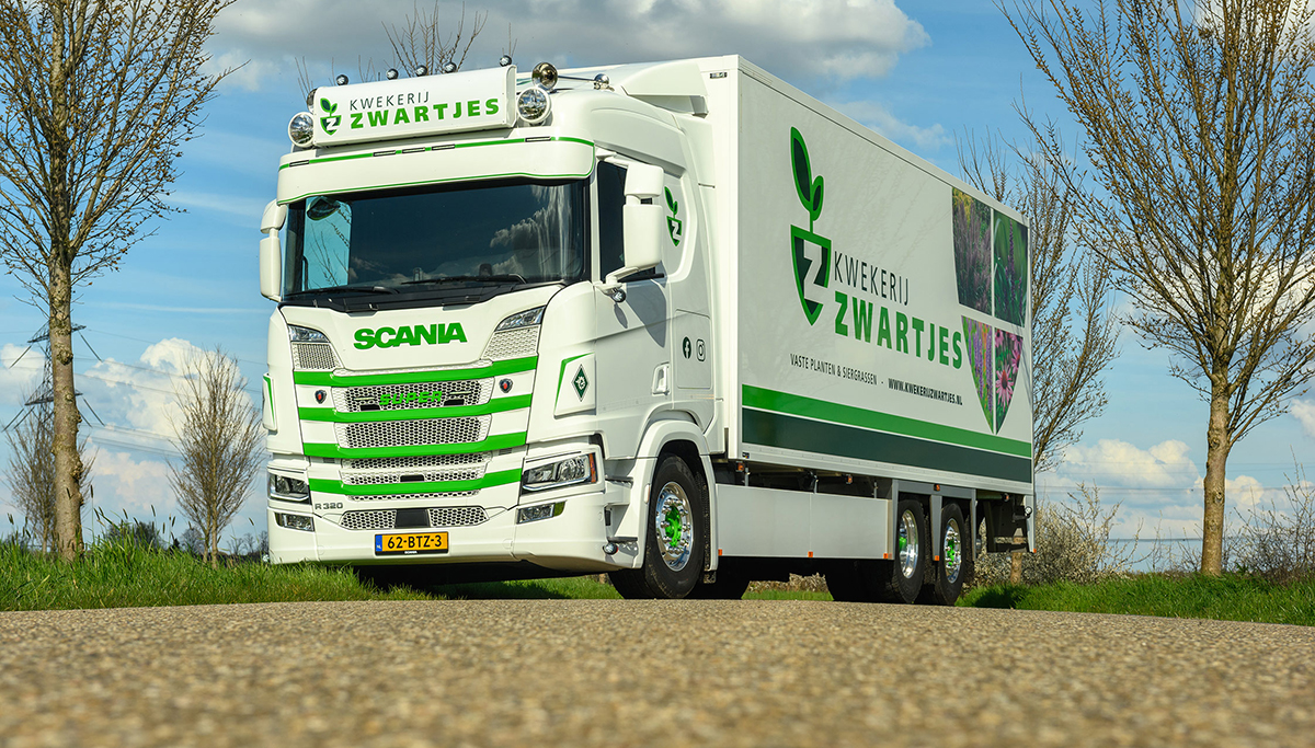 Kwekerij Zwartjes rijdt zuinig en comfortabel met nieuwe Scania R320 6x2