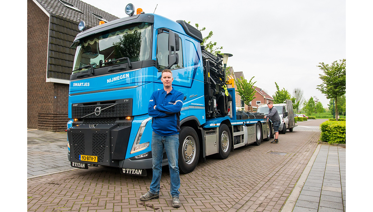 Swartjes Transport schakelt door met drie nieuwe Volvo trucks