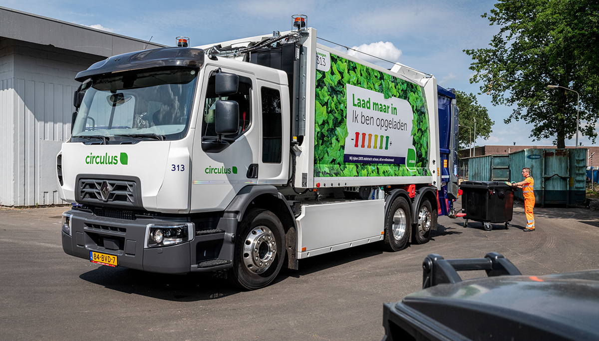 Circulus zamelt afval in met elektrische Renault Trucks E-Tech D Wide vuilniswagen