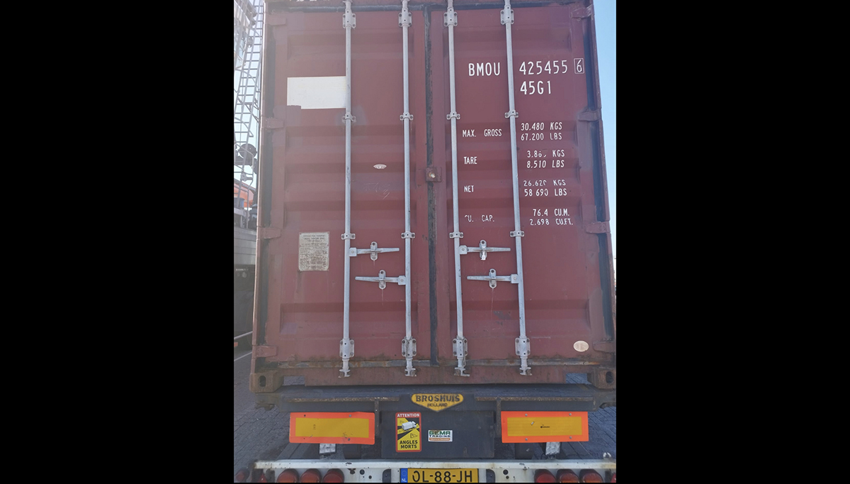 Geladen container met chassis gestolen uit Zevenbergen (Moerdijk) [+foto]