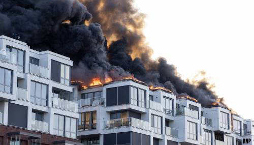 Appartementencomplex Amsterdam onbewoonbaar na brand