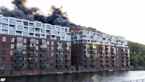 Zeker 20 appartementen Amsterdam jaren onbewoonbaar na brand