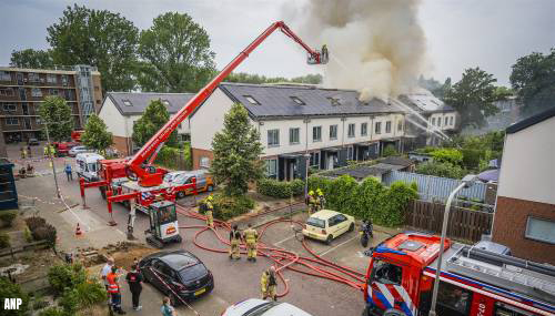 Brand in Arnhem duurt voort, vijf woningen inmiddels in brand