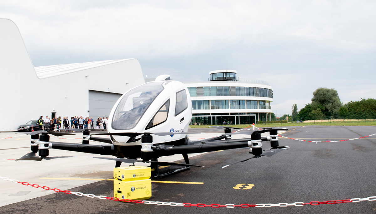Passagiersdrone vervoert voor het eerst medische cargo door Europees luchtruim