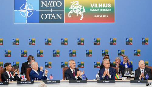 NAVO: Oekraïne kan lid worden als aan voorwaarden is voldaan