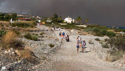 Nederlanders getroffen door bosbranden op Rhodos