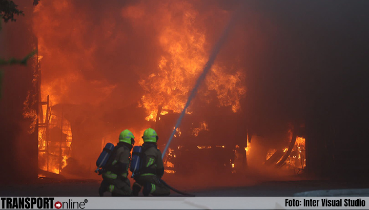 Grote brand in Albert Heijn in Haarlem begon vermoedelijk in vrachtwagen [+foto's]