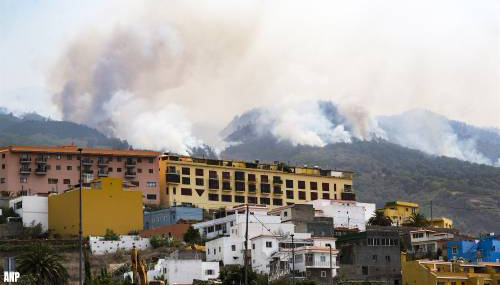 Vuur grijpt om zich heen op Tenerife, minder evacués dan gedacht