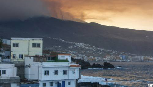 Al bijna 3300 hectare verwoest door bosbrand Tenerife