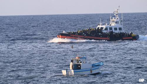 Overleden baby aangetroffen op migrantenboot bij Lampedusa