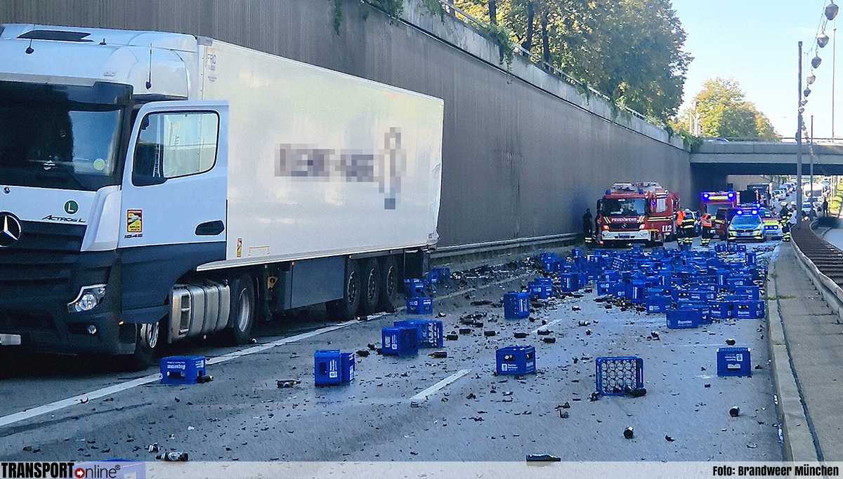 Urenlange afsluiting van Duitse Mittlerer Ring nadat vrachtwagen lading verliest [+foto]