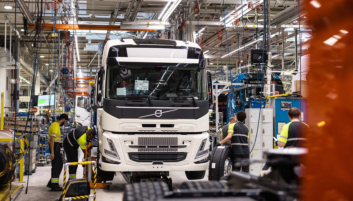 Volvo schaalt op met serieproductie elektrische trucks in Gent