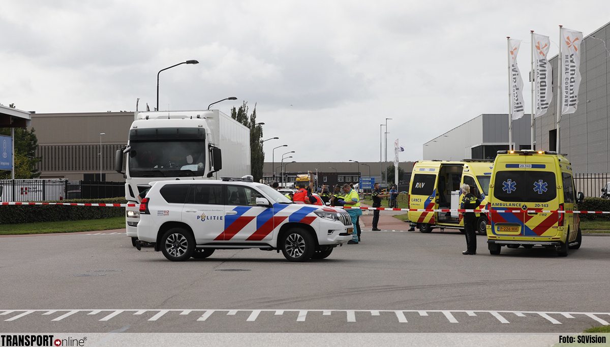 Fietsster ernstig gewond na ongeval met vrachtwagen in Oud Gastel [+foto]