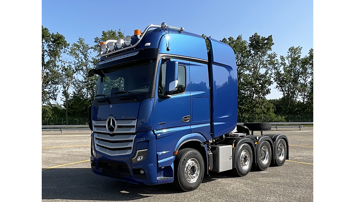 Mercedes-Benz CTT bouwt 300.000ste vrachtwagen om