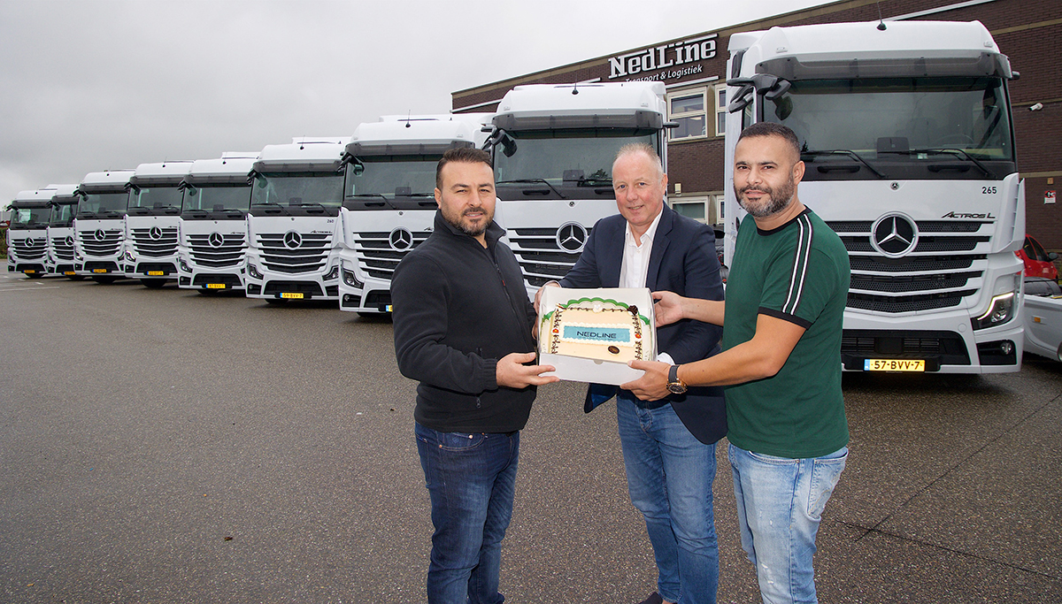 Vijftien Mercedes-Benz Actros-trucks voor NedLine Logistics