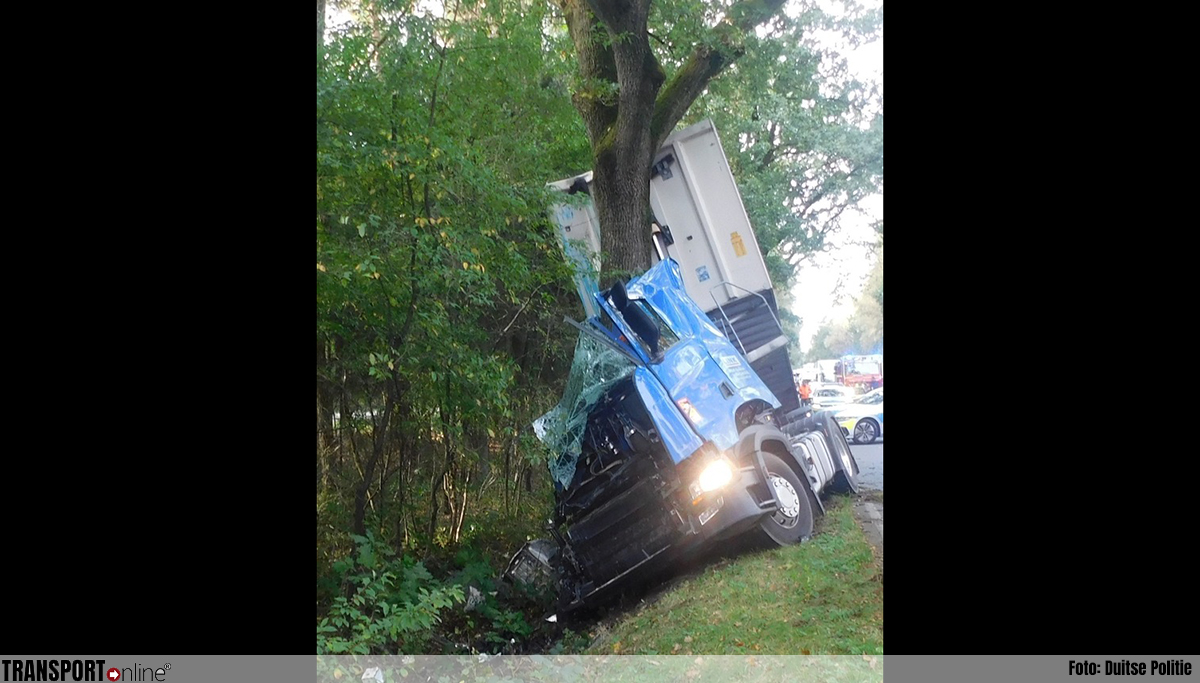 Vrachtwagenchauffeur om het leven gekomen bij ernstig ongeval op Duitse B209 [+foto]
