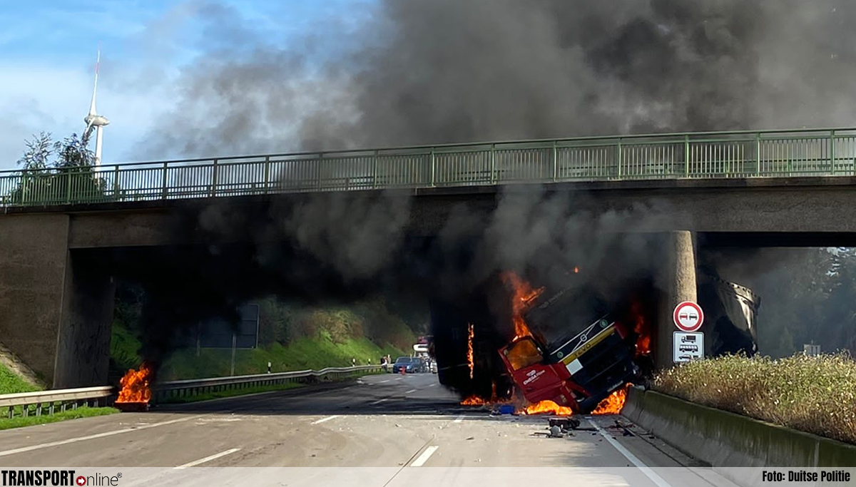 Vrachtwagen botst tegen brugpijler en vat vlam op Duitse A1 [+foto]