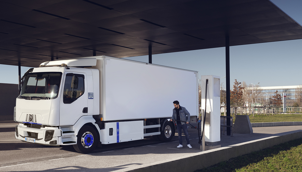 Een nieuw design en verbeterde veiligheid voor de Renault Trucks range voor de regionale en stedelijke distributie