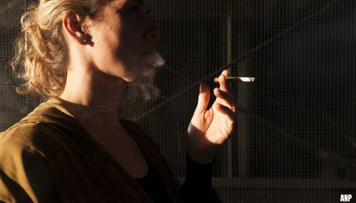 Nederlandse vrouwen krijgen relatief vaak kanker, mede door roken