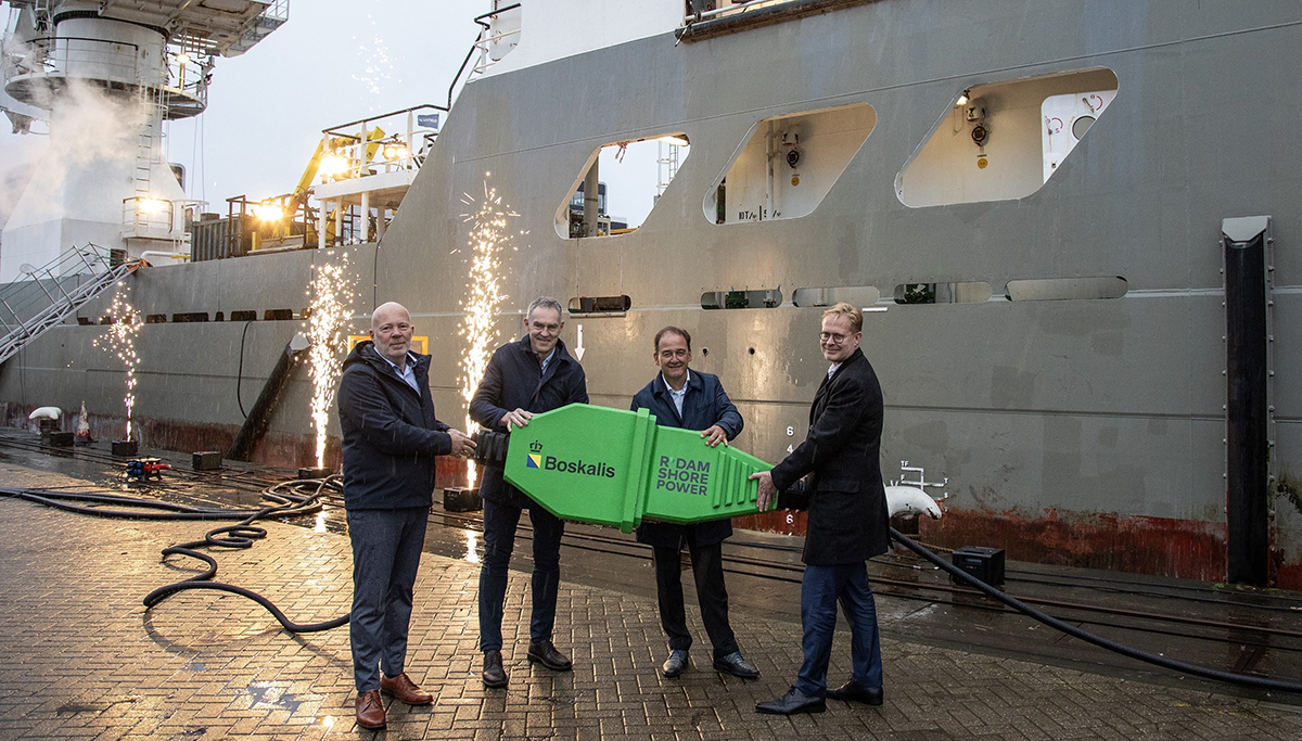 Boskalis neemt 2 GWh walstroomvoorziening in gebruik in Rotterdam