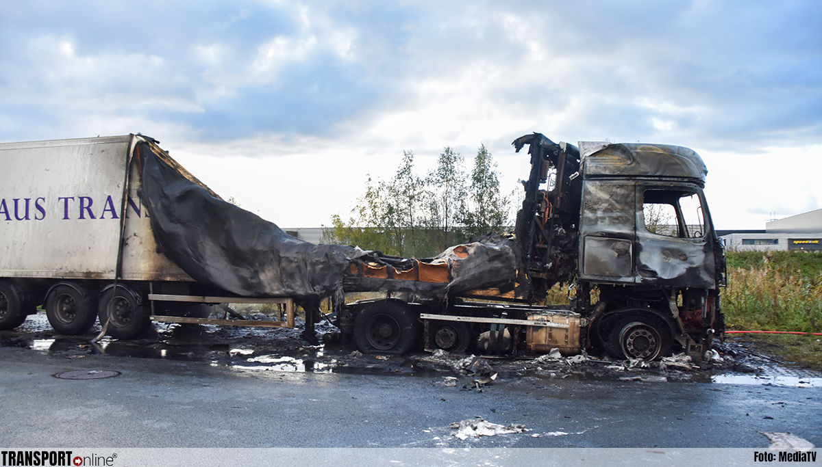Vrachtwagen uitgebrand in Bleiswijk [+foto]