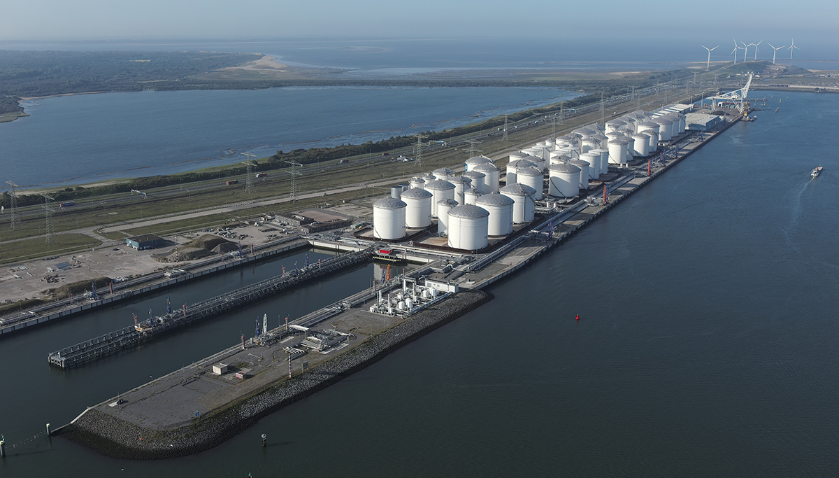 Impala Terminals koopt HES Hartel Tank Terminal in de Haven van Rotterdam