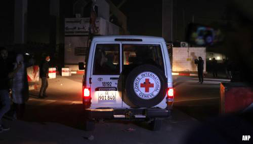 Hamas draagt tweede groep gijzelaars over aan Rode Kruis