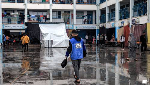 Autoriteiten melden tientallen doden bij aanval op VN-school Gaza