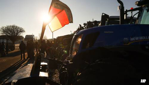 Protesterende Duitse boeren blokkeren haven van Bremerhaven [+foto's&video]