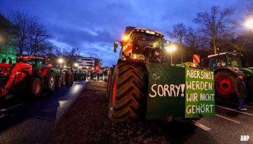 Duizenden tractoren in Berlijn voor betoging tegen regeringsbeleid [+video's]