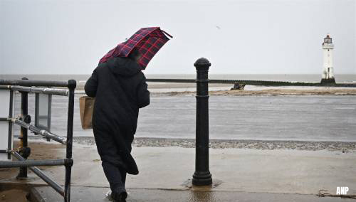 Noodweer Ierland en Groot-Brittannië houdt aan: overlast door harde wind