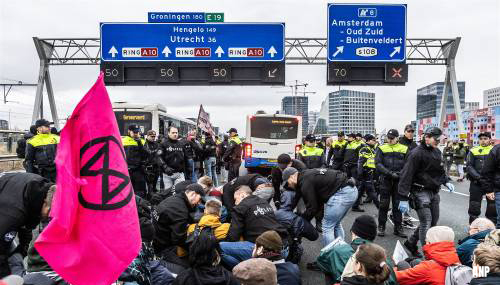 Extinction Rebellion kondigt tweede blokkade ringweg Amsterdam aan
