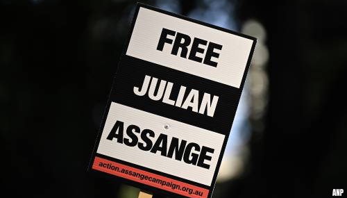 Zieke Assange niet bij zitting over zijn uitlevering