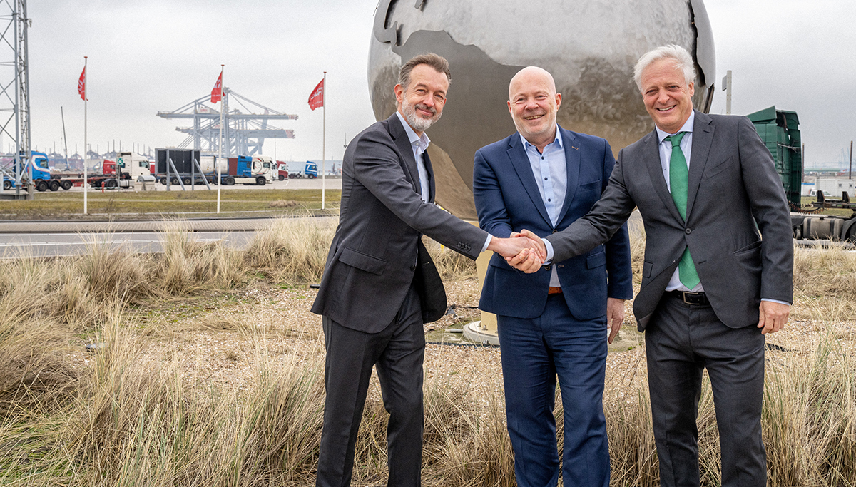 Containerterminal Rotterdam World Gateway investeert in walstroom
